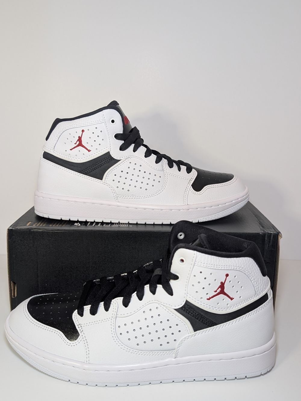 NIKE AIR JORDAN JUMPMAN WHITE-GYM RED-BLACK SIZE 8